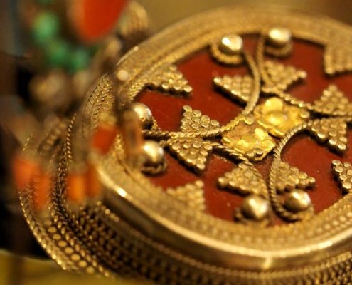 Sanuk-Torino SINGING BOWLS CENTRE: LE CAMPANE TIBETANE A TORINO